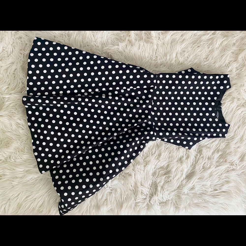 polka dot dress !